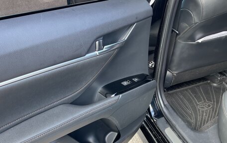 Toyota Camry, 2018 год, 2 980 000 рублей, 19 фотография