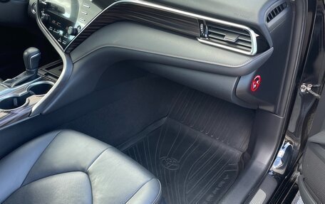 Toyota Camry, 2018 год, 2 980 000 рублей, 17 фотография