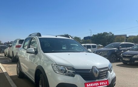 Renault Sandero II рестайлинг, 2021 год, 1 599 000 рублей, 3 фотография