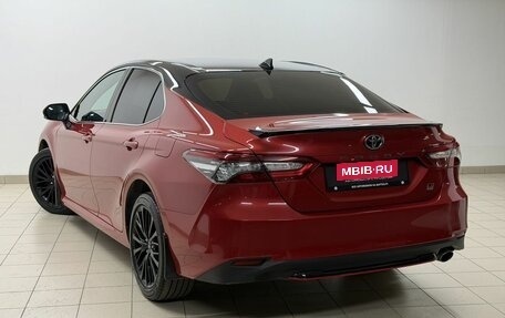 Toyota Camry, 2021 год, 3 200 000 рублей, 6 фотография