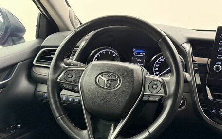 Toyota Camry, 2021 год, 3 200 000 рублей, 18 фотография