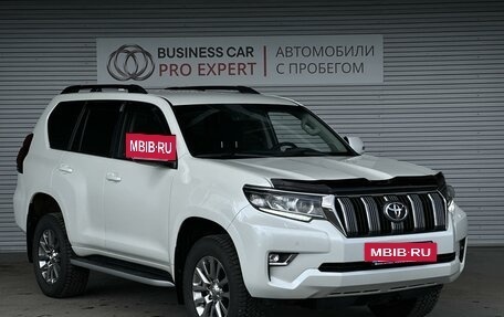 Toyota Land Cruiser Prado 150 рестайлинг 2, 2020 год, 7 890 000 рублей, 3 фотография