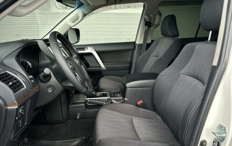 Toyota Land Cruiser Prado 150 рестайлинг 2, 2020 год, 7 890 000 рублей, 10 фотография