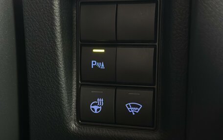 Toyota Land Cruiser Prado 150 рестайлинг 2, 2020 год, 7 890 000 рублей, 26 фотография