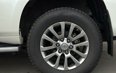 Toyota Land Cruiser Prado 150 рестайлинг 2, 2020 год, 7 890 000 рублей, 33 фотография
