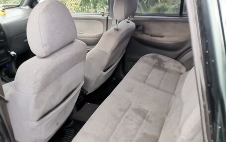 KIA Sportage IV рестайлинг, 2003 год, 130 000 рублей, 14 фотография
