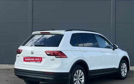 Volkswagen Tiguan II, 2017 год, 1 960 000 рублей, 5 фотография