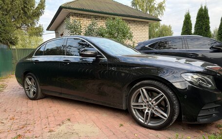 Mercedes-Benz E-Класс, 2019 год, 4 000 000 рублей, 5 фотография