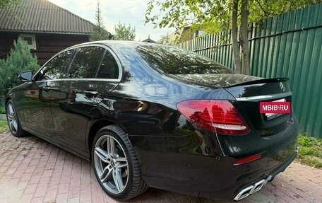 Mercedes-Benz E-Класс, 2019 год, 4 000 000 рублей, 9 фотография