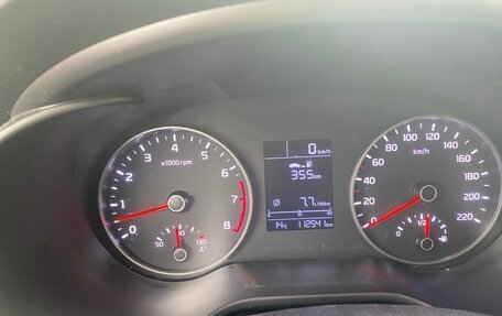 KIA Rio IV, 2018 год, 1 300 000 рублей, 2 фотография
