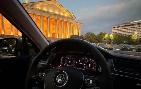 Volkswagen Tiguan II, 2019 год, 2 850 000 рублей, 10 фотография