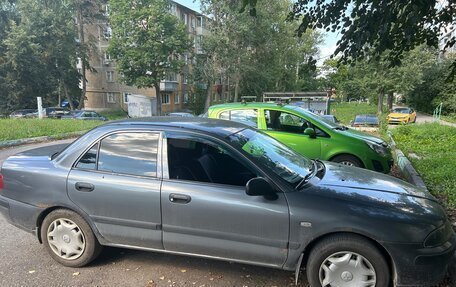 Mitsubishi Carisma I, 2003 год, 250 000 рублей, 2 фотография
