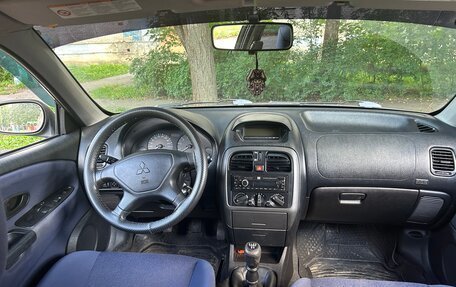 Mitsubishi Carisma I, 2003 год, 250 000 рублей, 11 фотография