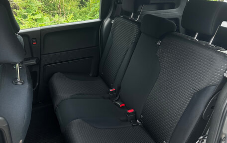 Honda Freed I, 2015 год, 800 000 рублей, 8 фотография