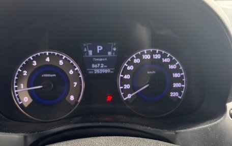 Hyundai Solaris II рестайлинг, 2012 год, 410 000 рублей, 6 фотография