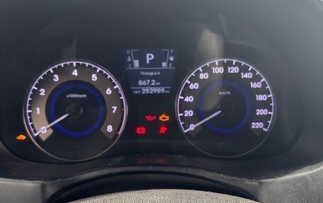 Hyundai Solaris II рестайлинг, 2012 год, 410 000 рублей, 7 фотография