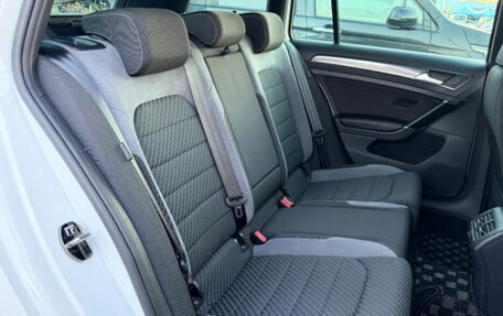 Volkswagen Golf VII, 2017 год, 1 290 000 рублей, 22 фотография