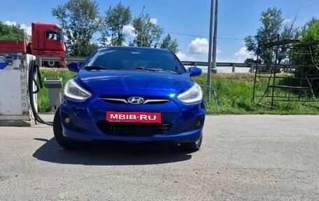 Hyundai Solaris II рестайлинг, 2013 год, 320 000 рублей, 1 фотография