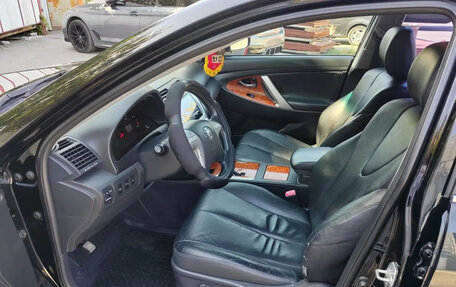 Toyota Camry, 2011 год, 1 650 000 рублей, 10 фотография