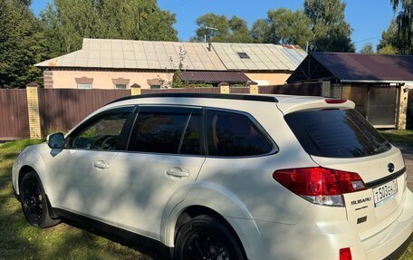 Subaru Outback IV рестайлинг, 2011 год, 1 350 000 рублей, 2 фотография