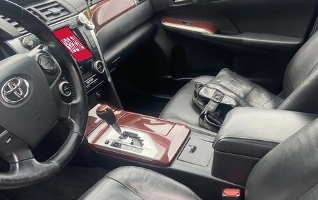 Toyota Camry, 2012 год, 1 380 000 рублей, 2 фотография
