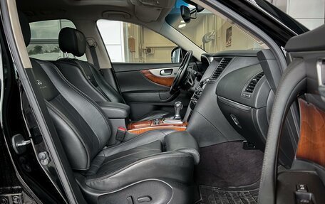 Infiniti FX II, 2012 год, 2 250 000 рублей, 26 фотография