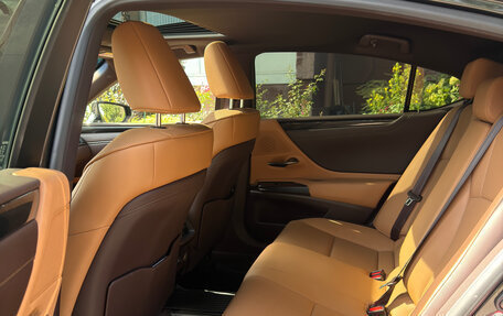 Lexus ES VII, 2021 год, 4 500 000 рублей, 13 фотография