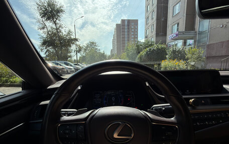 Lexus ES VII, 2021 год, 4 500 000 рублей, 28 фотография