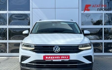 Volkswagen Tiguan II, 2021 год, 2 600 000 рублей, 2 фотография