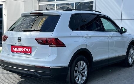 Volkswagen Tiguan II, 2021 год, 2 600 000 рублей, 7 фотография