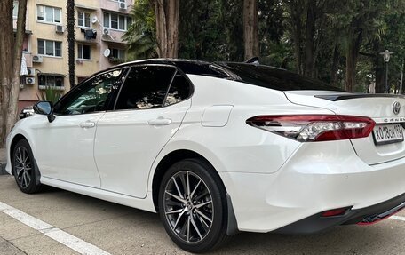 Toyota Camry, 2022 год, 3 799 000 рублей, 4 фотография