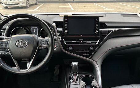 Toyota Camry, 2022 год, 3 799 000 рублей, 10 фотография