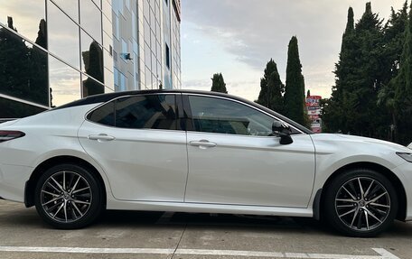 Toyota Camry, 2022 год, 3 799 000 рублей, 8 фотография