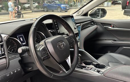 Toyota Camry, 2022 год, 3 799 000 рублей, 12 фотография
