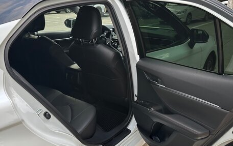 Toyota Camry, 2022 год, 3 799 000 рублей, 17 фотография