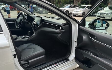 Toyota Camry, 2022 год, 3 799 000 рублей, 13 фотография