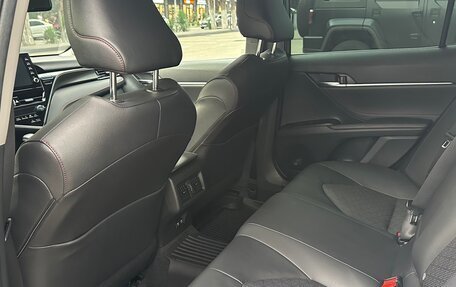 Toyota Camry, 2022 год, 3 799 000 рублей, 18 фотография