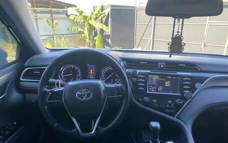 Toyota Camry, 2019 год, 1 540 000 рублей, 7 фотография
