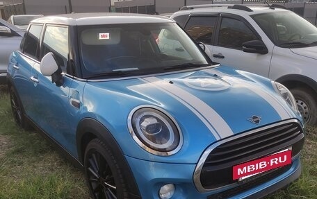 MINI Hatch, 2019 год, 1 660 000 рублей, 3 фотография