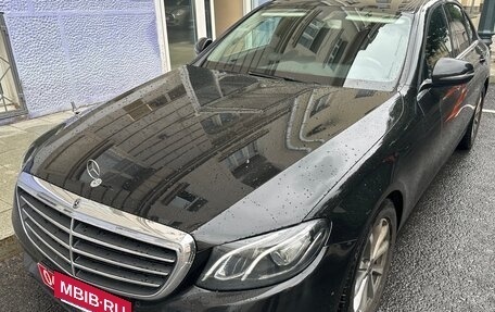 Mercedes-Benz E-Класс, 2019 год, 1 750 000 рублей, 5 фотография