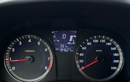 Hyundai Solaris II рестайлинг, 2011 год, 750 000 рублей, 14 фотография