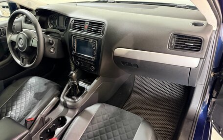 Volkswagen Jetta VI, 2012 год, 890 000 рублей, 13 фотография