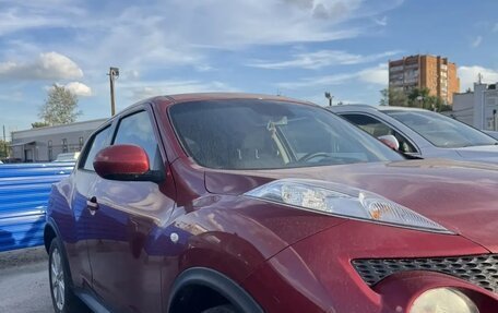 Nissan Juke II, 2014 год, 880 000 рублей, 2 фотография
