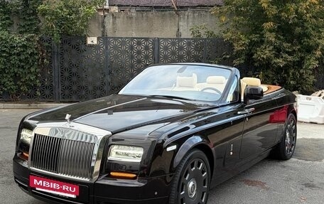 Rolls-Royce Phantom VII рестайлинг, 2015 год, 50 000 000 рублей, 7 фотография