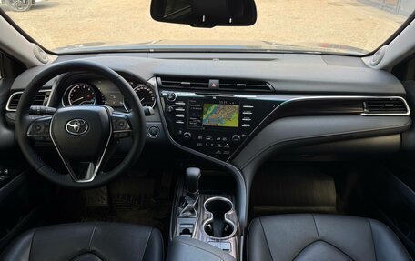 Toyota Camry, 2020 год, 2 450 000 рублей, 11 фотография