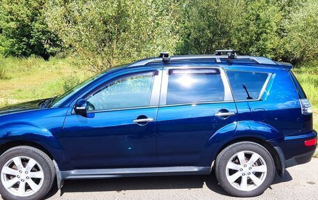Mitsubishi Outlander III рестайлинг 3, 2011 год, 920 000 рублей, 2 фотография