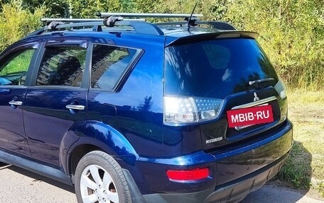 Mitsubishi Outlander III рестайлинг 3, 2011 год, 920 000 рублей, 3 фотография