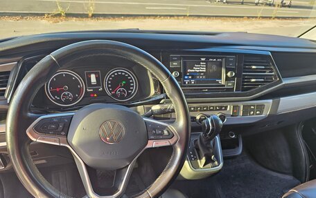 Volkswagen Multivan T6 рестайлинг, 2021 год, 4 900 000 рублей, 11 фотография
