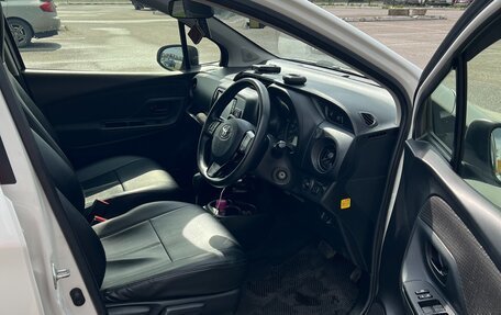 Toyota Vitz, 2017 год, 890 000 рублей, 10 фотография