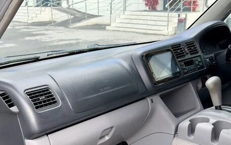 Mazda Bongo Friendee i рестайлинг, 2000 год, 560 000 рублей, 20 фотография
